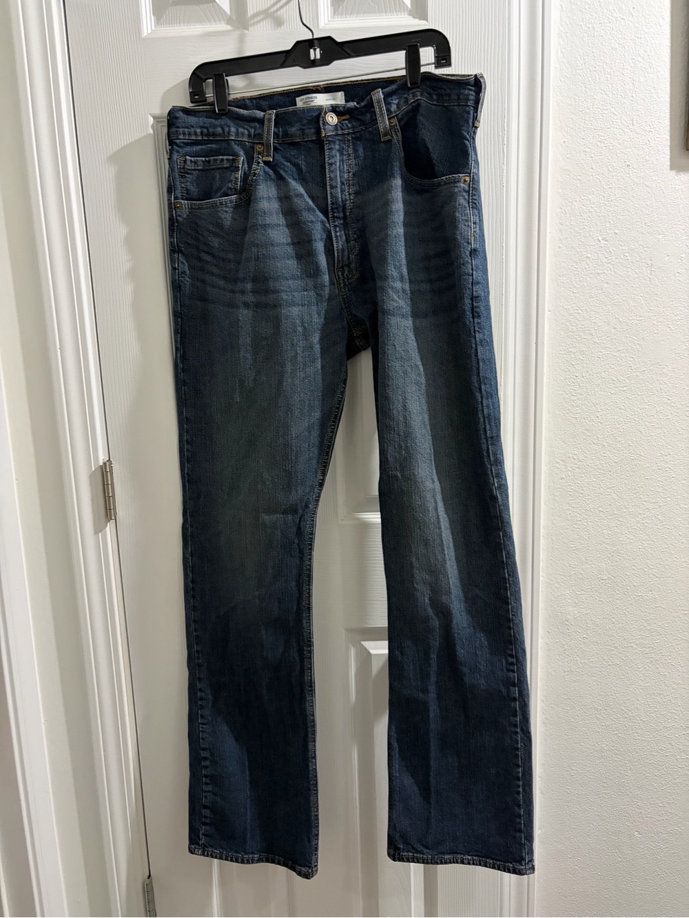 Levi's Men's Bootcut Jeans in Dark Blue Wash. 36x34